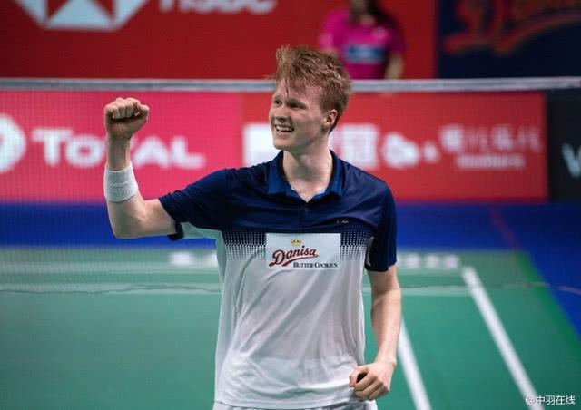 社交媒体上 社交媒体上