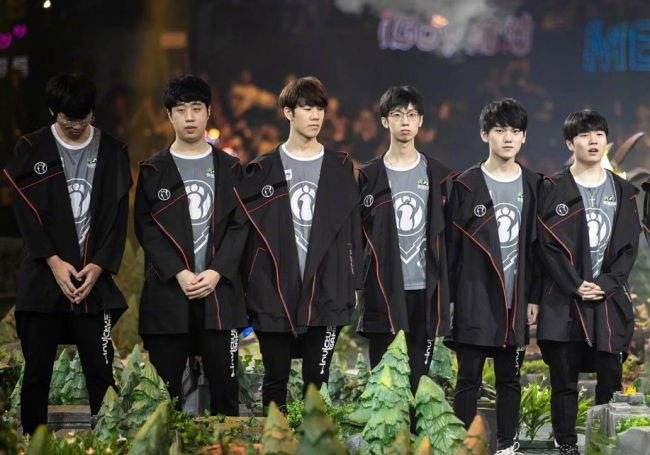 的言行表现 的言行表现