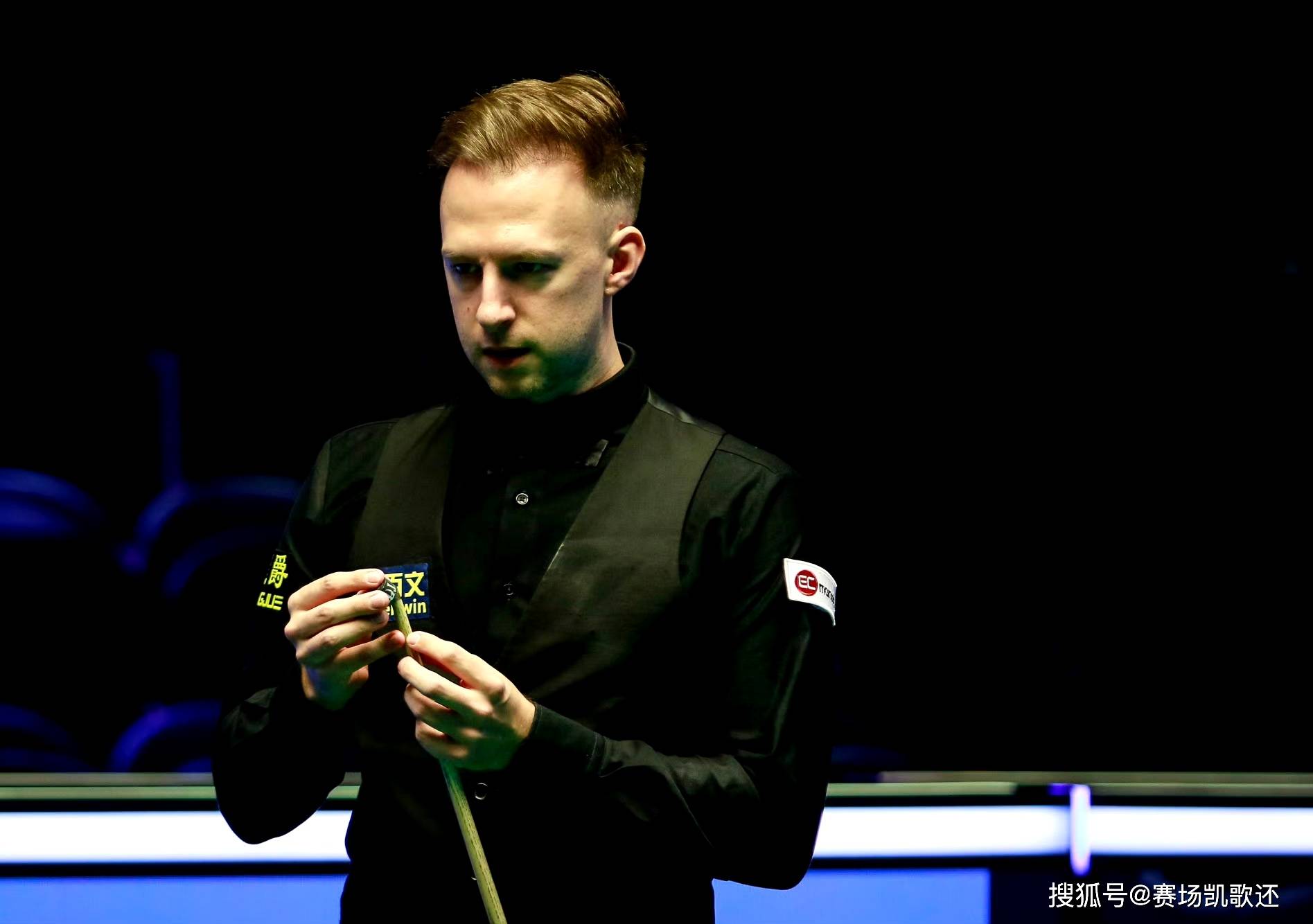 的逆境中顶 的逆境中顶